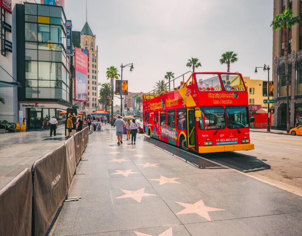 Taking an LA Bus Tour? Stay Safe With These Tips