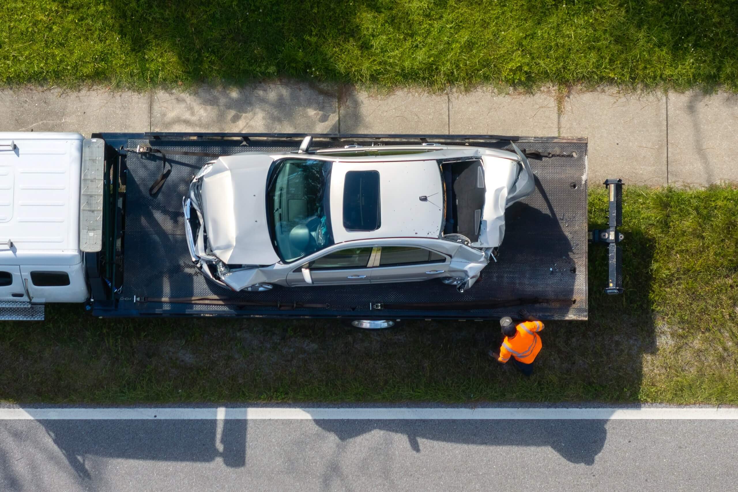🔴 Notte tragica sulle strade: un morto e cinque feriti. L'incidente  mortale a Morcone, due 16enni gravi in città, image size:2560x1706