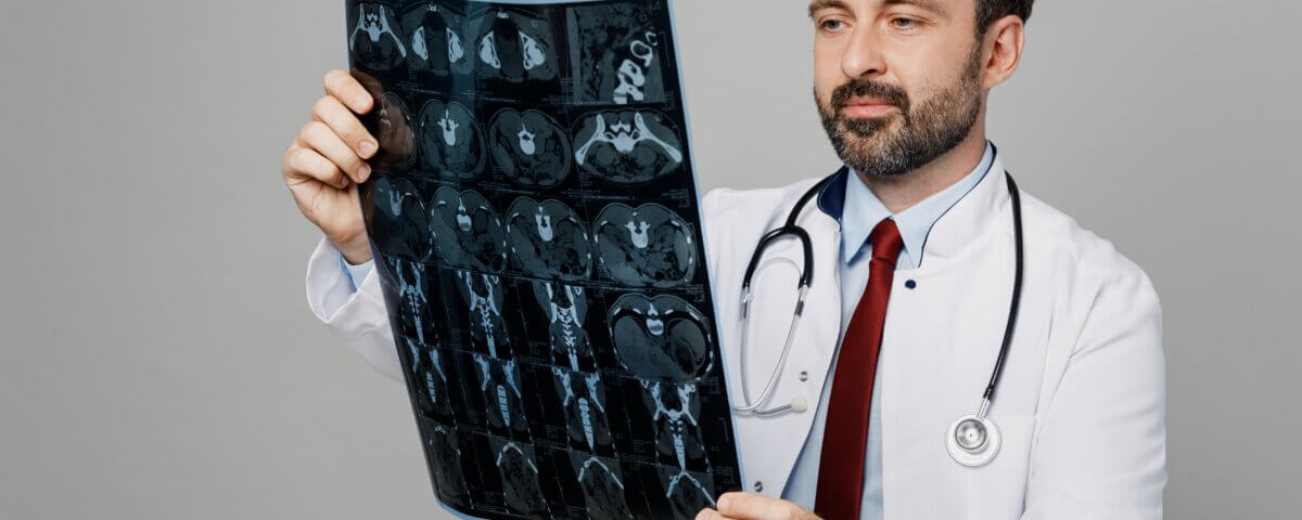 Choosing the Best TBI Clinic for a Family Member