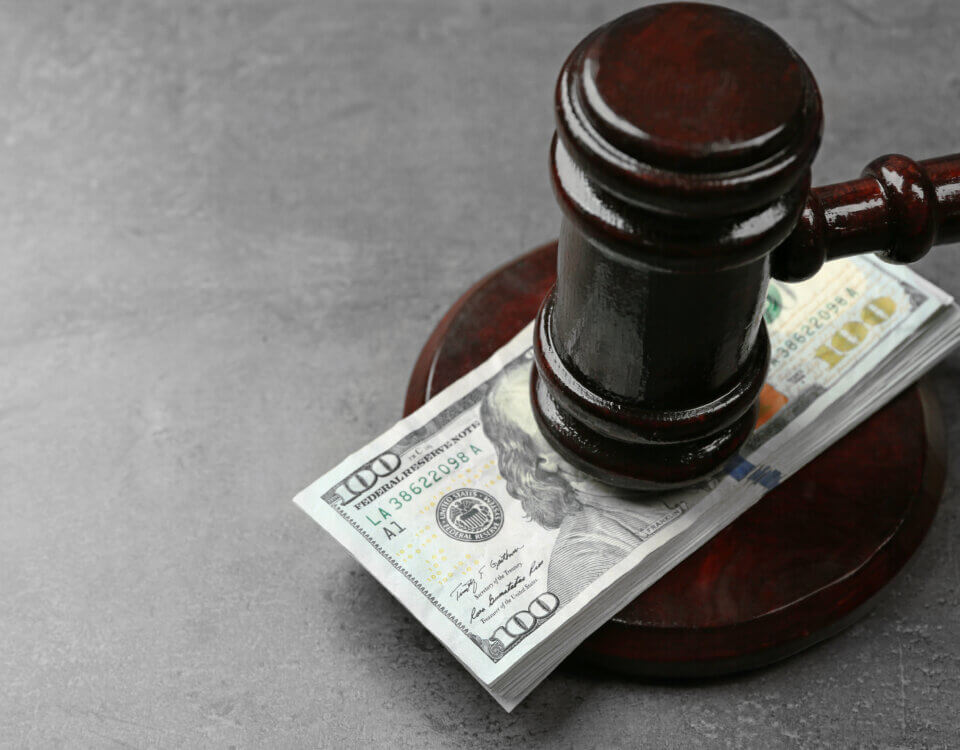What Do Personal Injury Lawyers Charge in California?