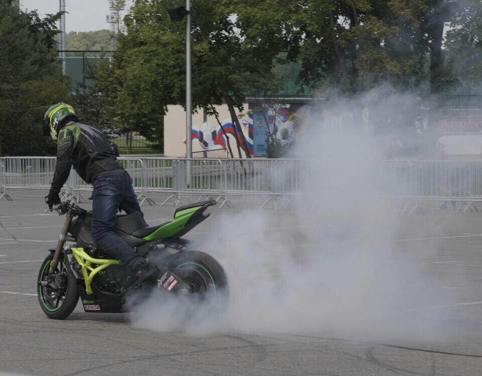 What California Law Says About Doing Wheelies on a Motorcycle